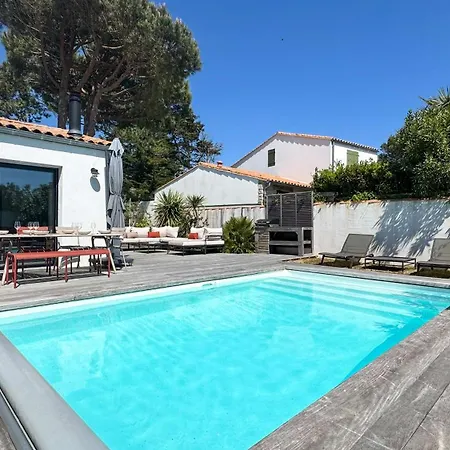 Superbe Avec Piscine Chauffee Proche